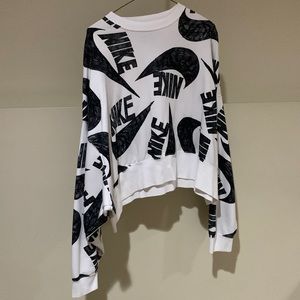 Womens Nike pullover